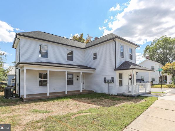 1424 William St APT A