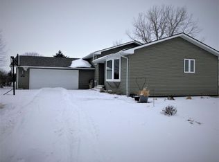 541 W Gunderson Ave, Appleton, MN 56208