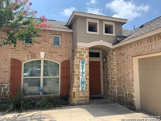 121 Krieg Dr — Photo 2
