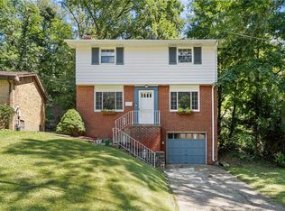 128 Legrande Dr, Pittsburgh, PA 15221