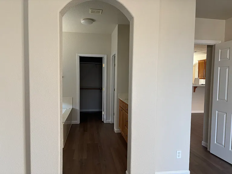 10422 Galveston Way — Photo 2