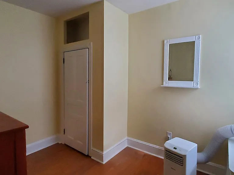 1033 Jackson St — Photo 37