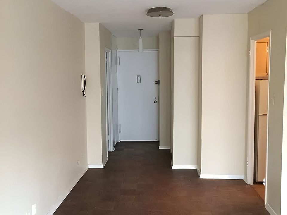 1st image of 220 E 60th St APT 4F