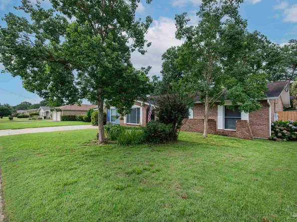 4181 Danamar Dr, Pensacola, FL 32504