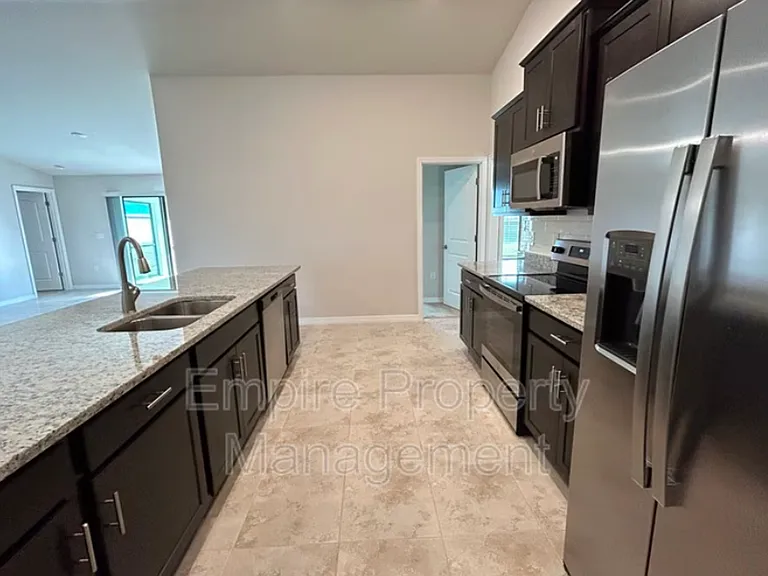 4113 NE 22nd Ave — Photo 7