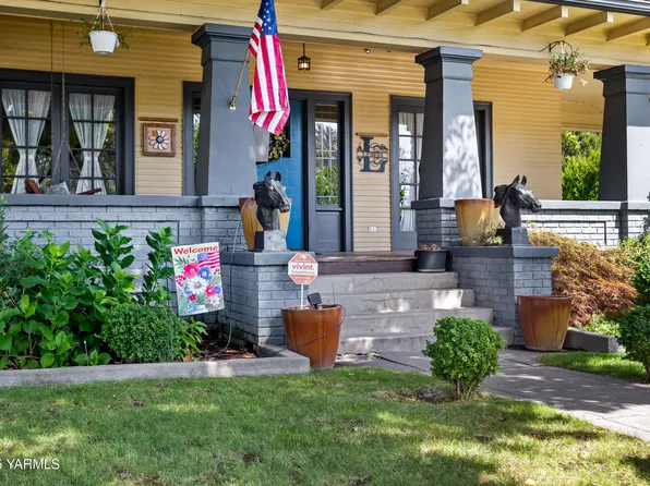 2215 Summitview Ave, Yakima, WA 98902