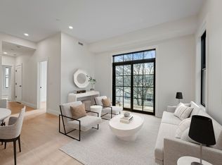224 W 9th St #4, Boston, MA 02127