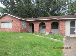 1928 Carol Dr, Gautier, MS 39553
