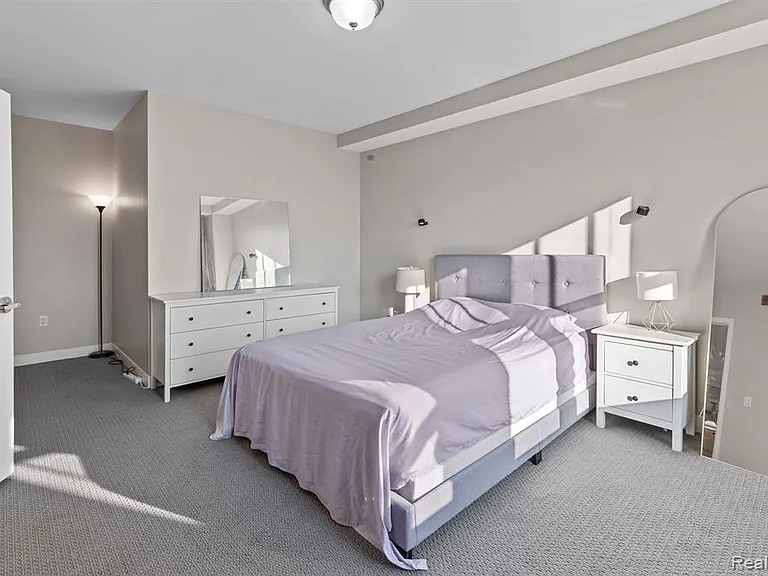 525 W Lafayette Blvd #13C — Photo 17