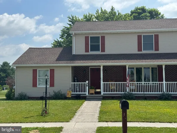 38 Cheetah Dr, Hanover, PA 17331