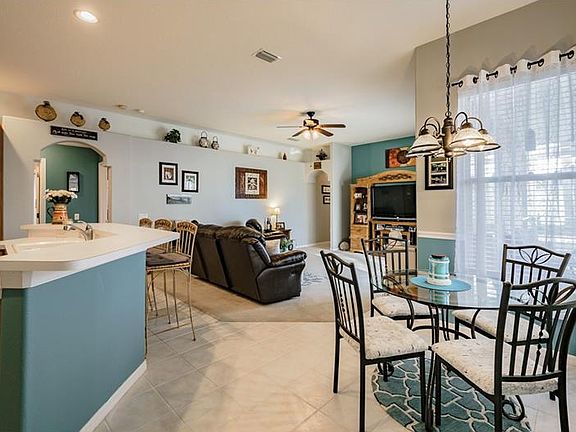 4th image of 4952 Balsam Dr