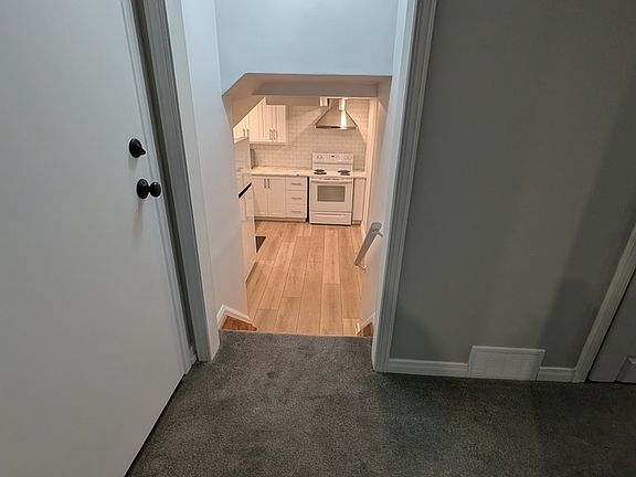 4th image of 6456 Carolyn Ave #2