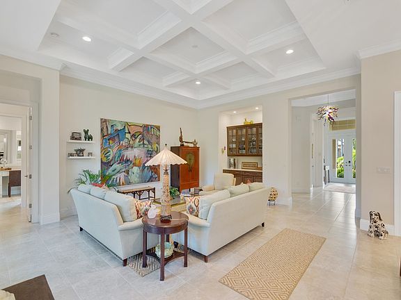 4th image of 760 Saint Annes Ln