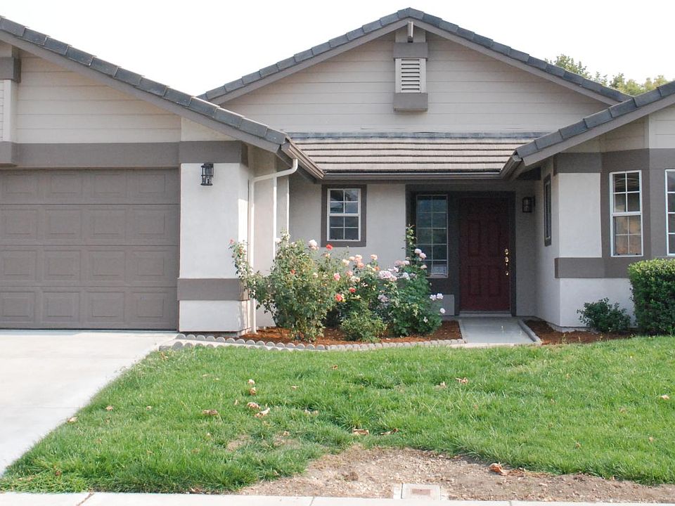 1st image of 146 Riverbank Ln
