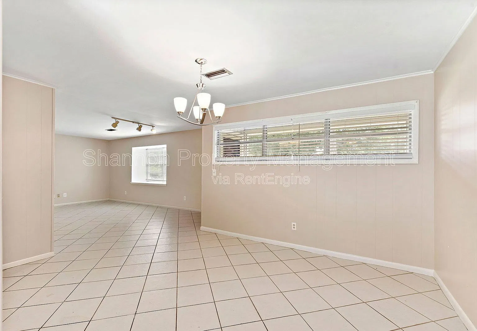 3 bed, 2.0 bath, 1233 sqft, $1,795 — Photo 4