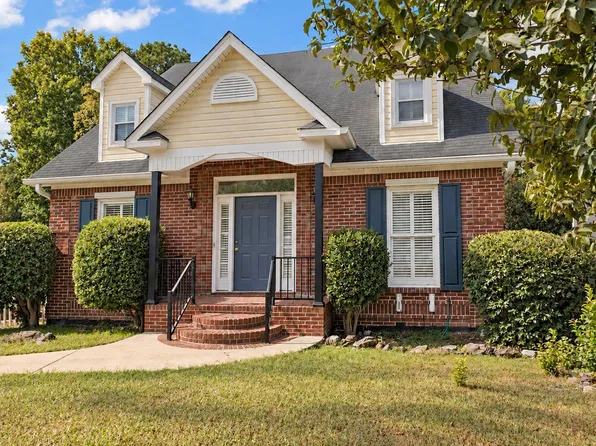 515 Meadow Ridge Cir, Birmingham, AL 35242