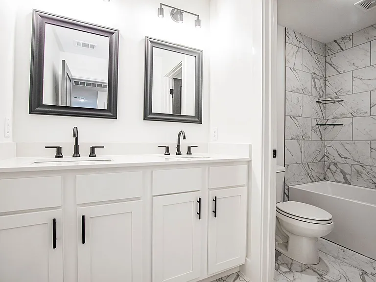 715 N Mount Olive St — Photo 13