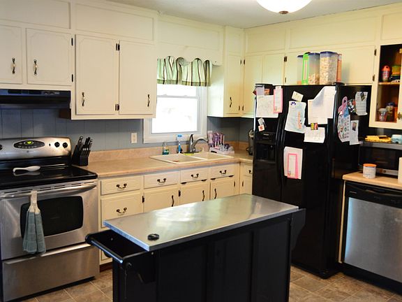 4th image of 2203 Trotwood Dr