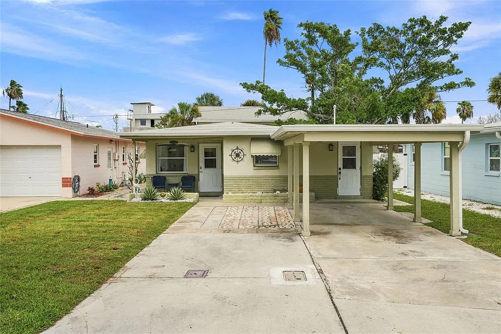 2 bed, 1.0 bath, 705 sqft, $3,800 — Photo 3