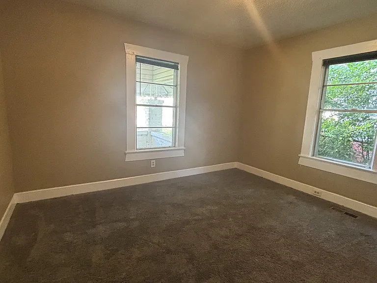 538 Gulfport St — Photo 5