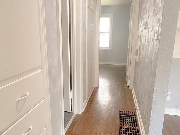 4th image of 4304 Virginia Ave