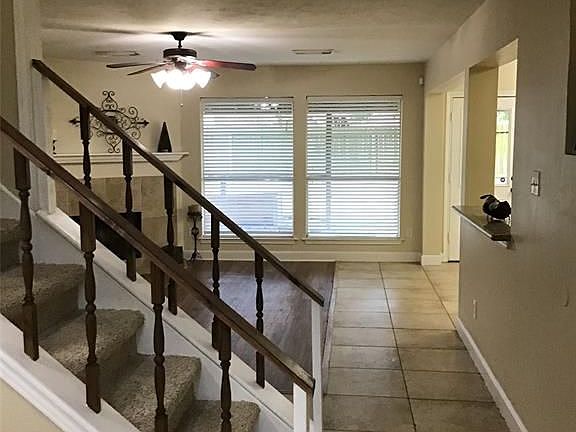3rd image of 12023 Thornecrest Dr