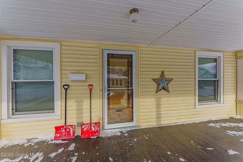 3rd image of 13 Glenwood Avenue