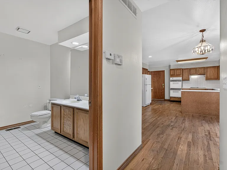 219 S Lafayette St — Photo 5