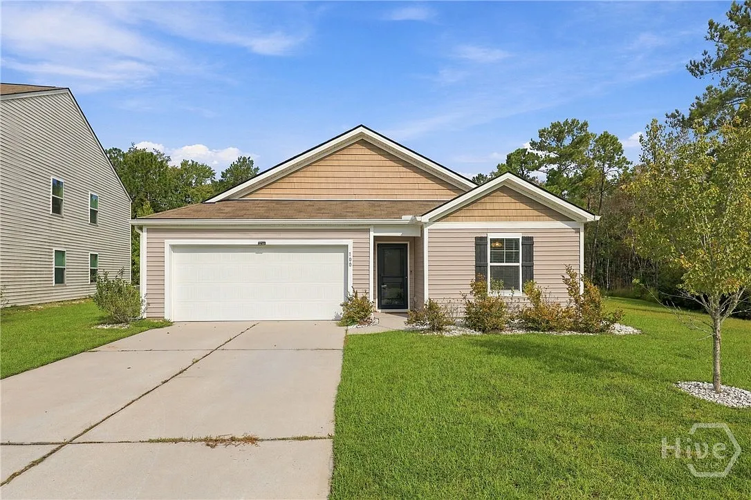 3 bed, 2.0 bath, 1469 sqft, $2,175 — Photo 1