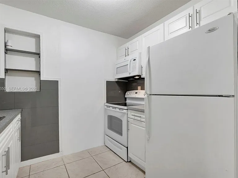 670 NE 130th St #670 — Photo 5