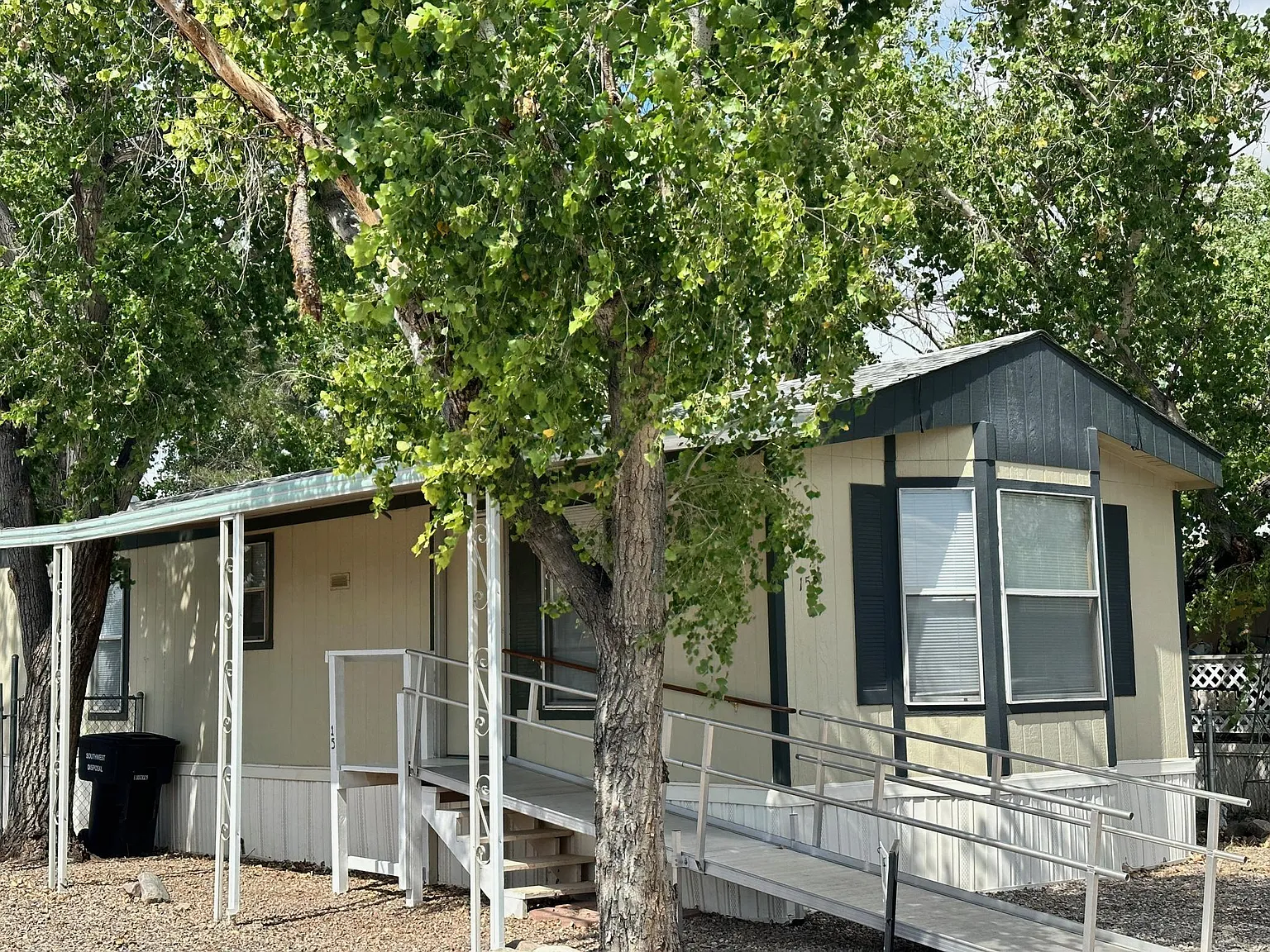 2 bed, 1050 sqft, $975 — Photo 1
