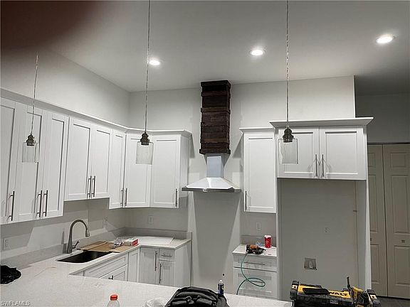 3rd image of 1326 SE 40th Ter