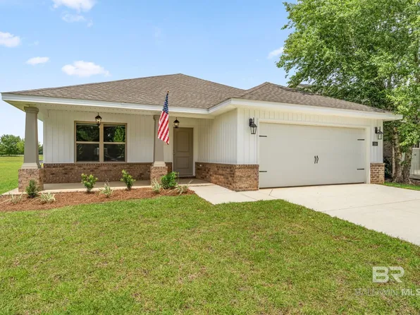 195 Saint Stephens Ct, Atmore, AL 32502