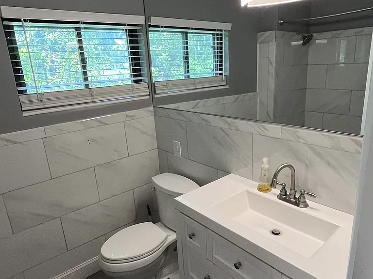 1511 S John Young Pkwy #6 — Photo 14