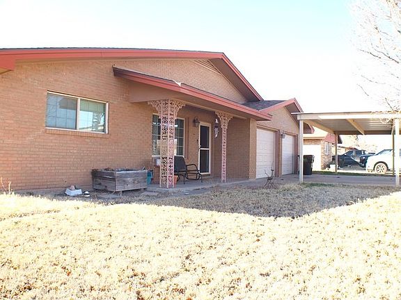 2nd image of 1016 S Bois D Arc St