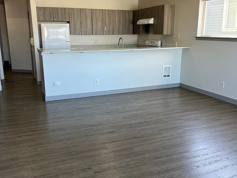 2921 Federal Ave — Photo 4