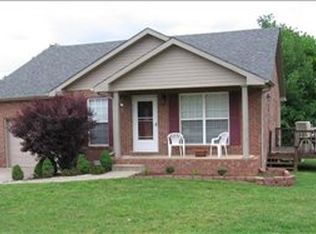 367 Maple Park Dr, Clarksville, TN 37040