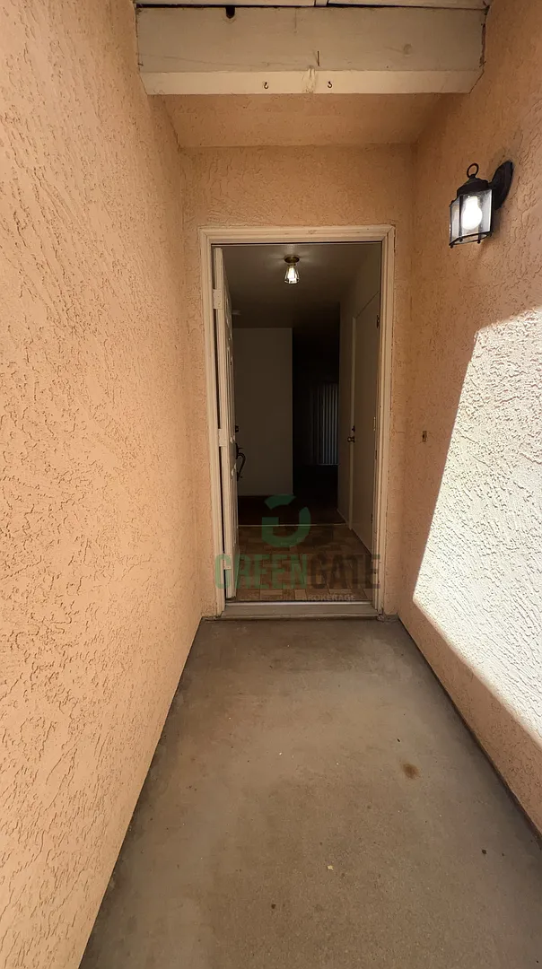 2 Bedroom/2 Bath Duplex Home Ready in Modesto — Photo 3