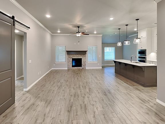 5th image of 2925 Alder Rd