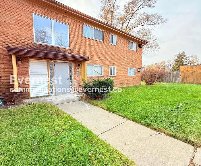 15601 Schoolcraft St #2 — Photo 2