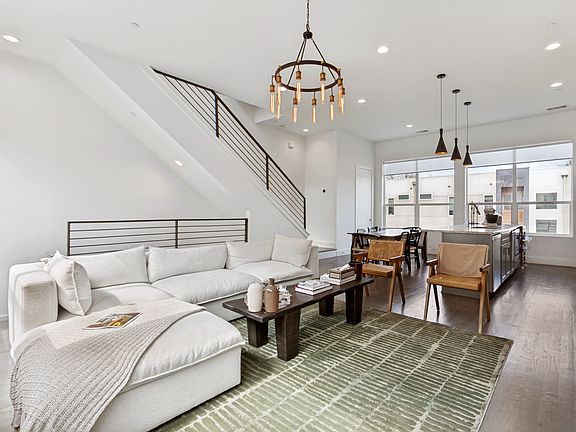 5th image of 2319 Kirby St Unit 102