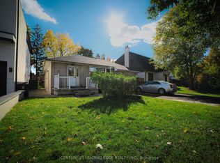 11 Chestnut Hills Cres, Toronto, ON M9A2W3