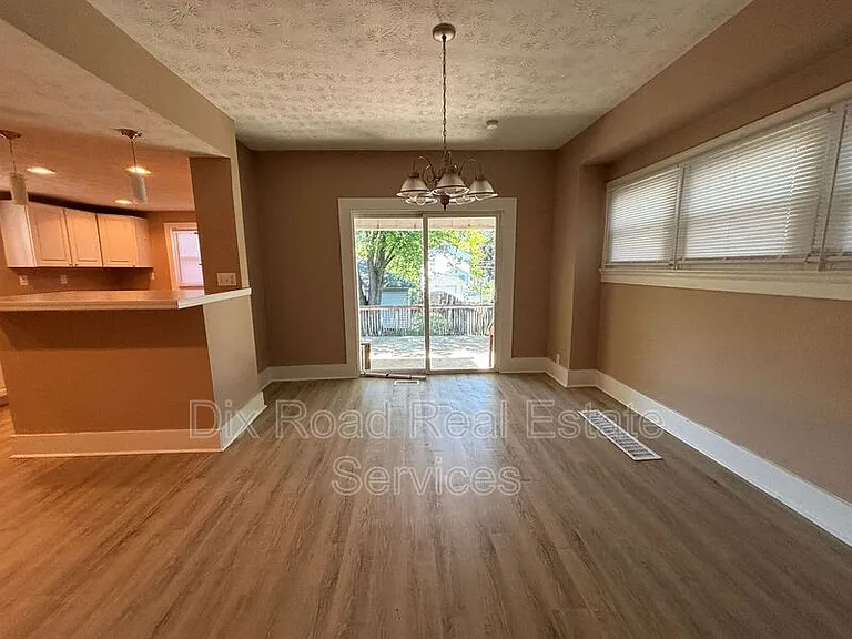 217 Fernwood Ave — Photo 11