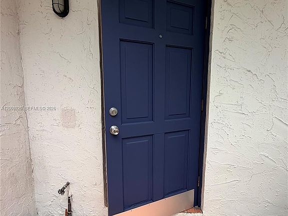 3rd image of 3225 Bird Ave #Iv3