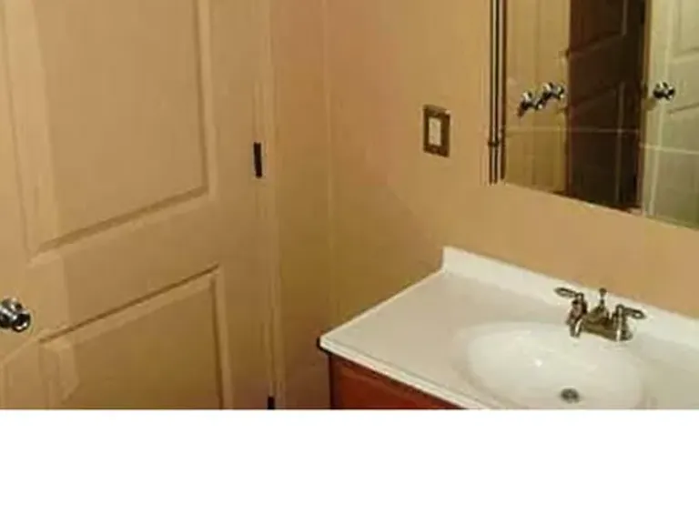 832 W Eagle St #A — Photo 10