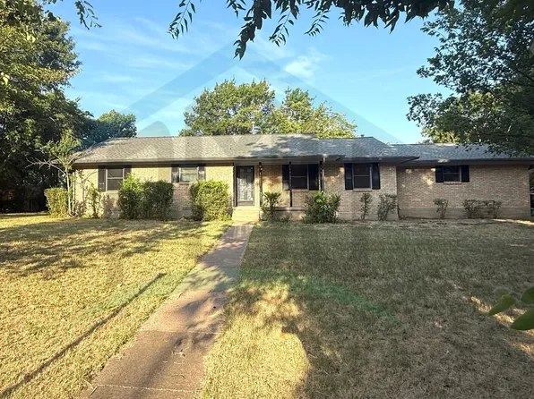 835 Hill City Dr, Duncanville, TX 75116