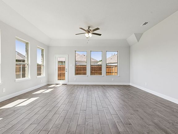 5th image of 1801 Zion Dr