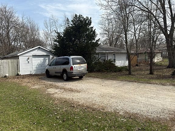 3rd image of 2306 Gaylord Rd