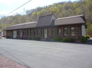 406 Constitution Blvd, New Brighton, PA 15066