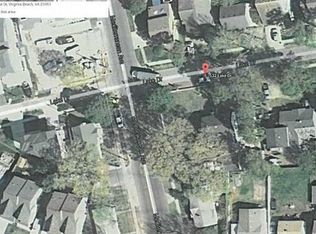 532 Lake Dr, Virginia Beach, VA 23451